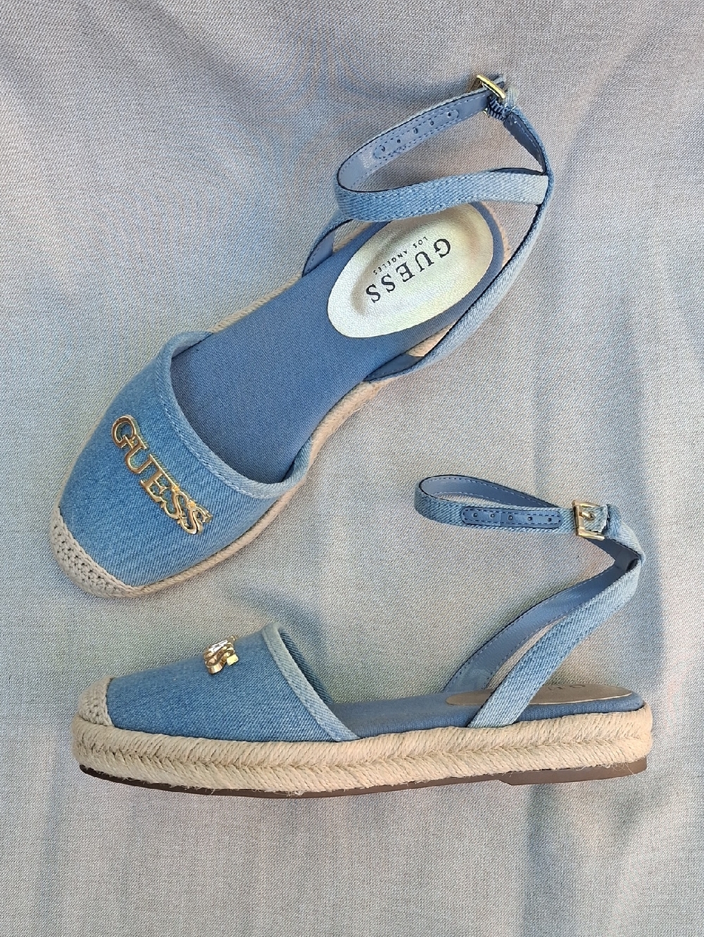 GUESS Denim Espadrille Flats Blue Canvas Gold Logo Sandals Sz 7.5 M